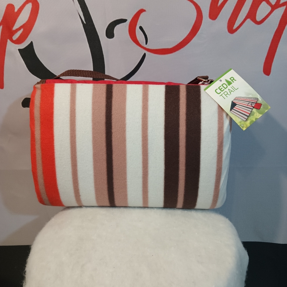 NWT waterproof picnic blanket